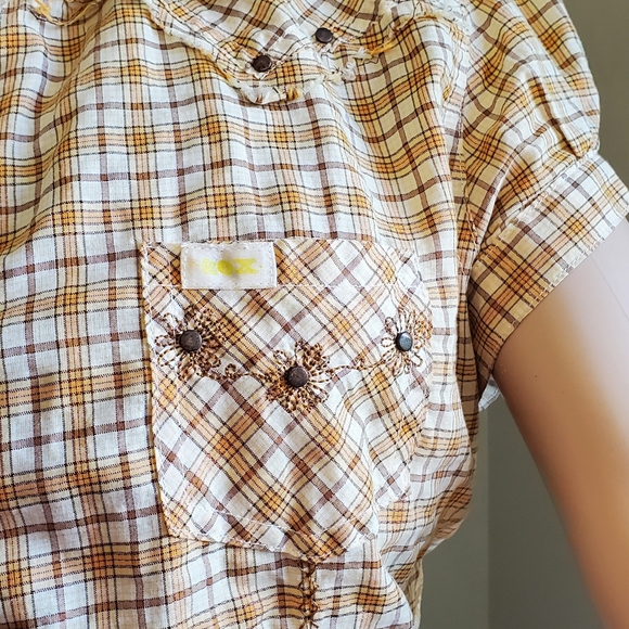 Western Shirt with Snap Close Decorative Stitching. Plaid Rodeo Stampede Country - Picture 3 of 11